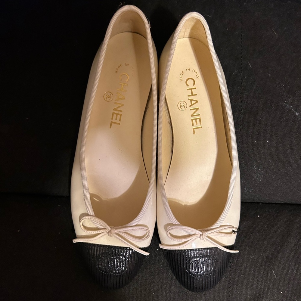 CHANEL Ballerina Flat -37.5